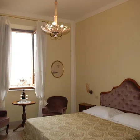 Residenza Savonarola Luxury Apartment *